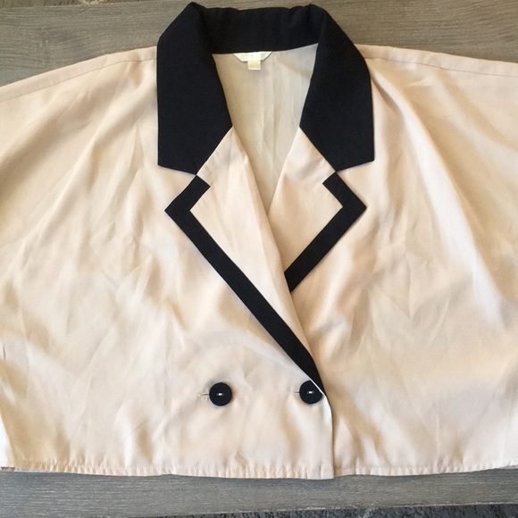 Kimono Inspired Crop Blazer - Picture 6 of 7